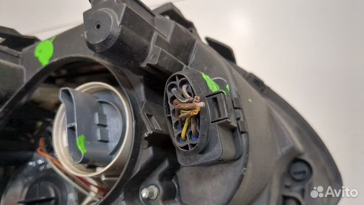 Фара (передняя) Volkswagen Touran, 2004