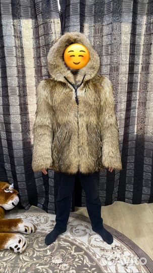 Волчья шуба с капюшоном