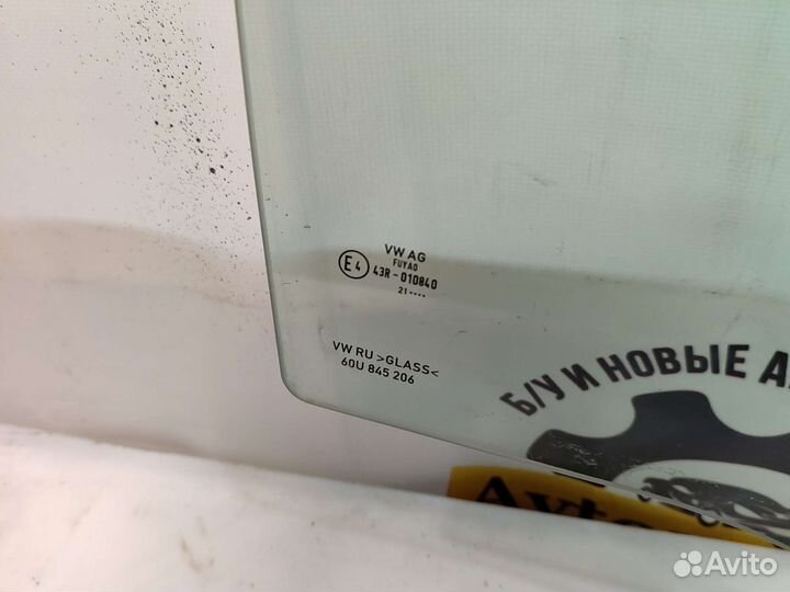 Стекло заднее правое rapid 1 2 Polo 6