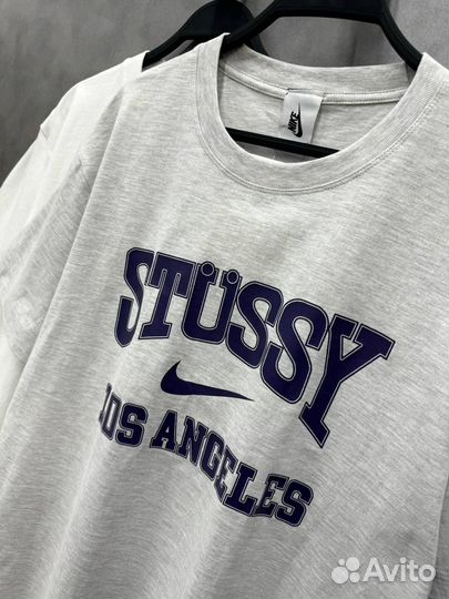 Оверсайз футболка Stussy