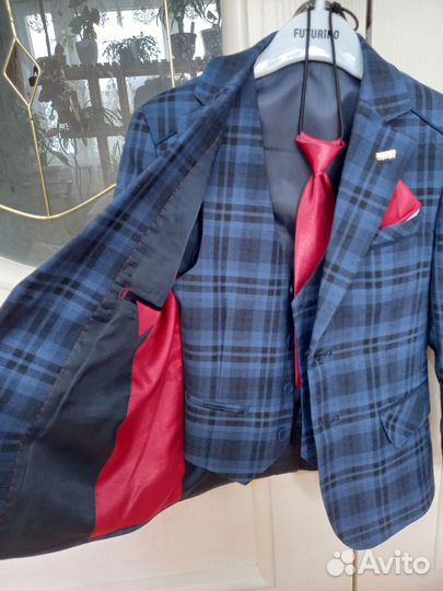 Костюм тройка для мальчика 122-128