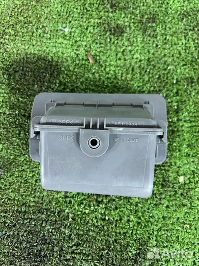 Ручка открывания багажника передняя Toyota Celica