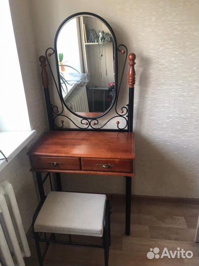 Туалетный столик с банкеткой Орматек