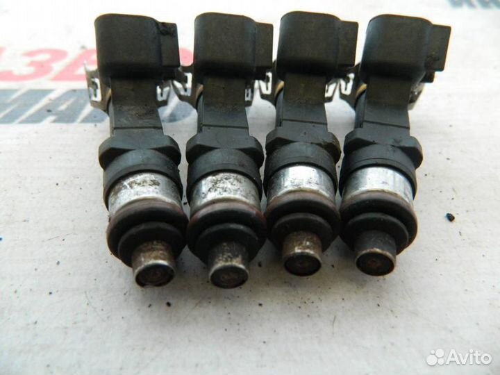 Форсунка инжекторная электрическая для Mazda 3 20