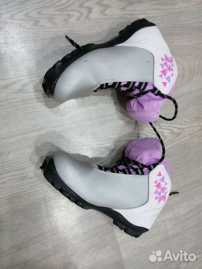 Лыжные ботинки классические