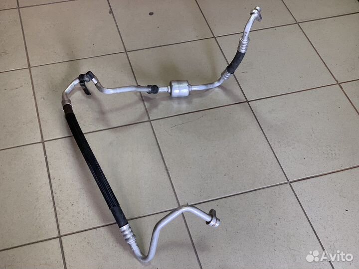 Трубка кондиционера Clio 3 ор-л 8200521902