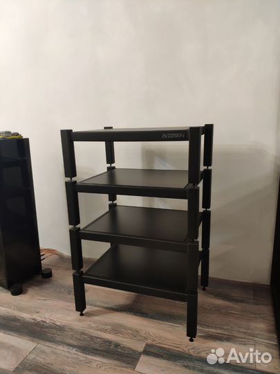 Стойка для аудио аппаратуры