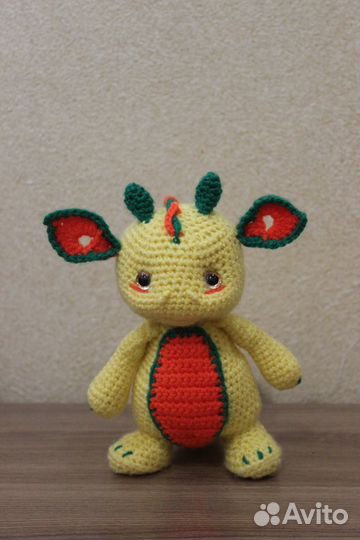 Вязаный дракончик
