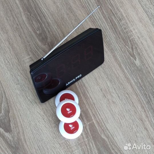 Кнопка вызова персонала и табло, часы, усилитель