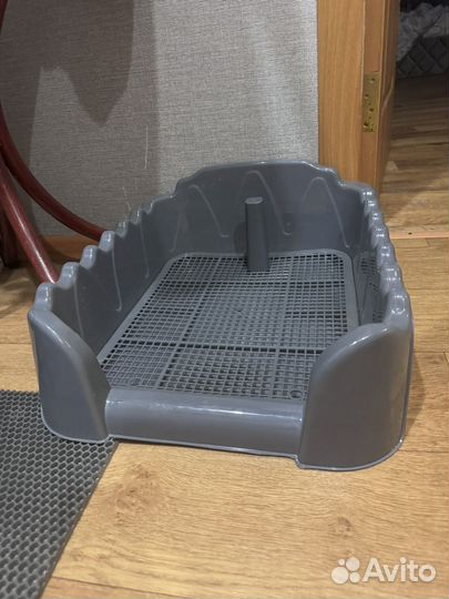 Лоток для собак со столбиком