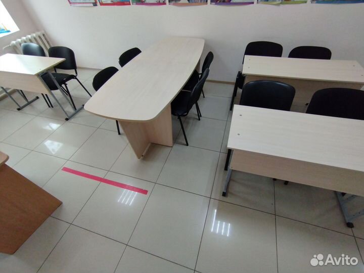 Школьная парта