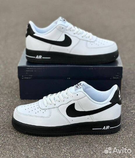 Nike air force 1 белые черн подошва разм. 45