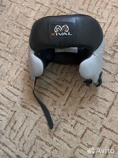 Боксерский шлем rival