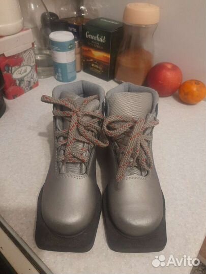 Лыжные ботинки классические