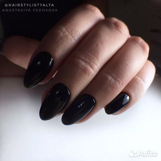 Маникюр и педикюр