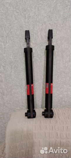 Продаю задние стойки TRW