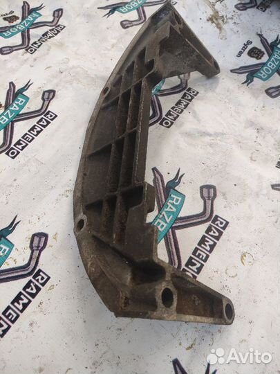 Усилитель змз-406 картера сцепления