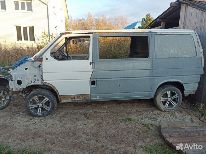 Volkswagen Transporter 1.9 МТ, 1996, битый, 360 000 км