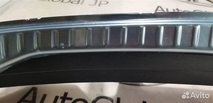 Накладка крышки багажника Volvo XC60