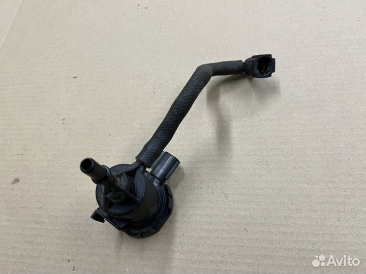 Клапан вентиляции бензобака Мерседес w204 w212 глк