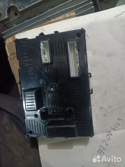 Блок комфорта Nissan Tiida C11 284B2EM02E