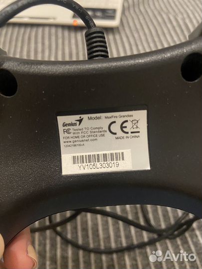 Геймпад Genius