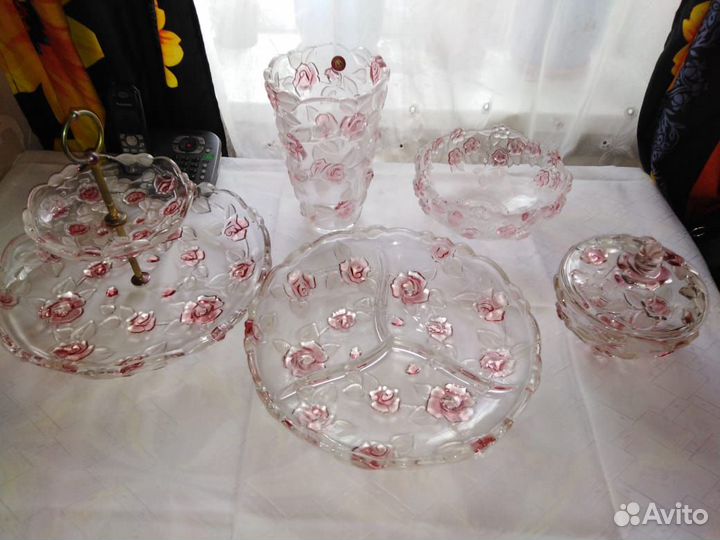 Набор красивой посуды