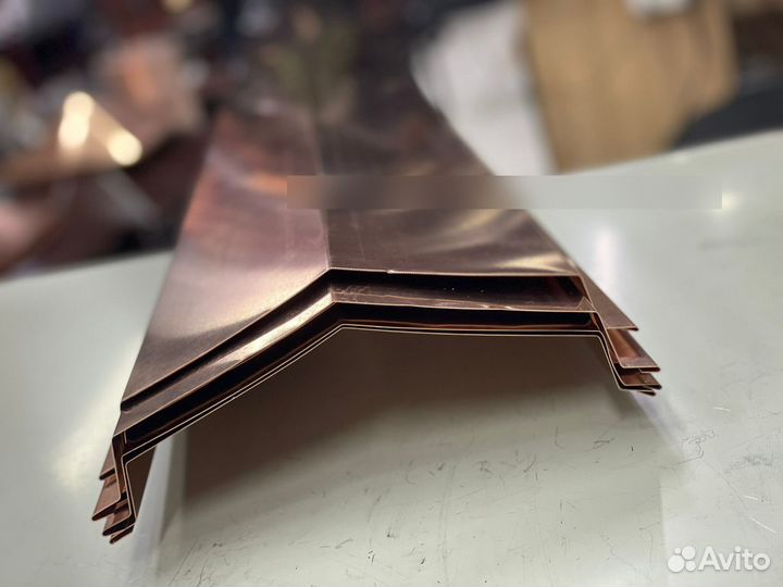 Парапет на забор из меди,Медные колпаки и парапет