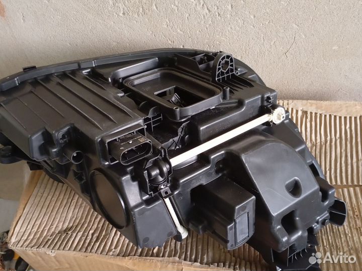 Фара левая на Мерседес W213 High Performance LED