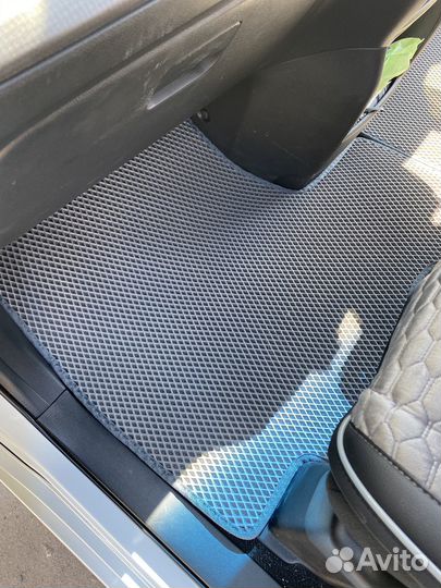 Коврики eva в машину с бортами и без 3d