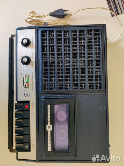 Кассетный магнитофон Электроника 302 + кассета б/у