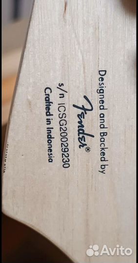 Электрогитара Fender Squier Bullet Strat Trem