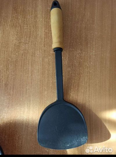 Посуда (менажница, стаканы, фужеры)