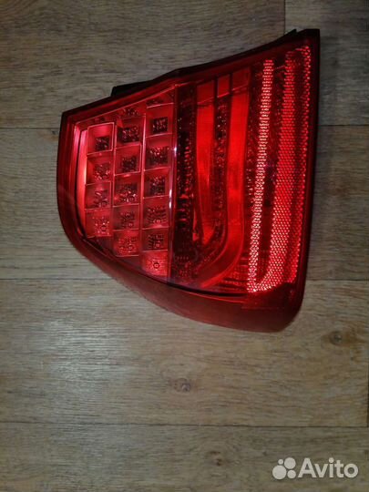 Фонарь задний левый bmw series 3 e90 Fl