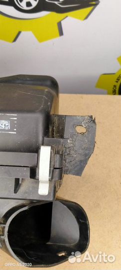 Корпус воздушного фильтра Nissan Juke 2011