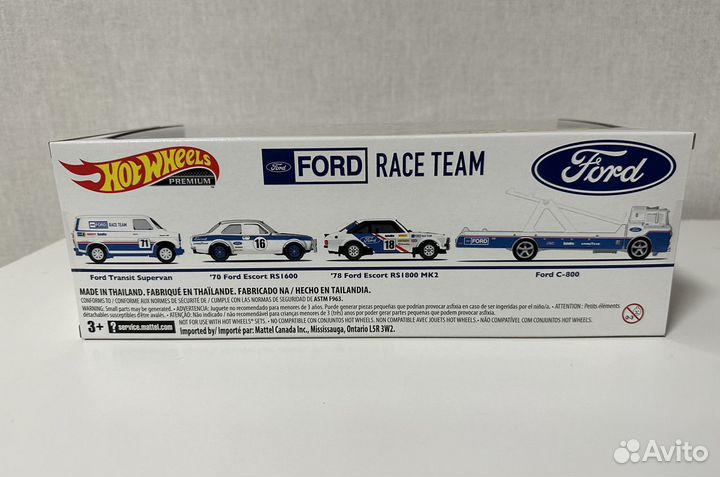 Hot Wheels Premium Diorama Ford Racing Team