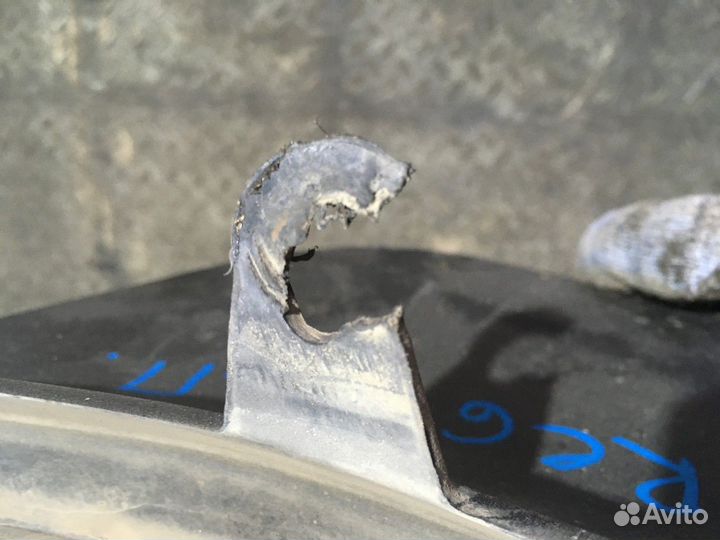 Брызговики задние (Volkswagen Touareg)