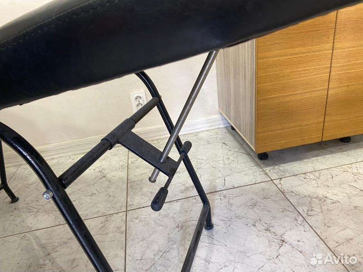 Массажный стол