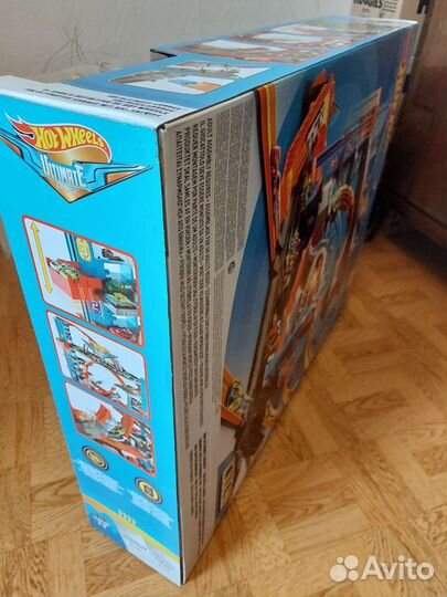 Hotwheels ultimate garage city ftb69