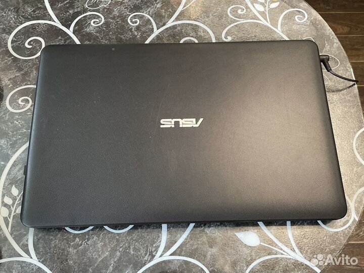 Ноутбук asus