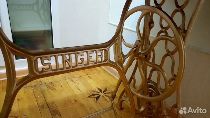 Стол обеденный на станине singer