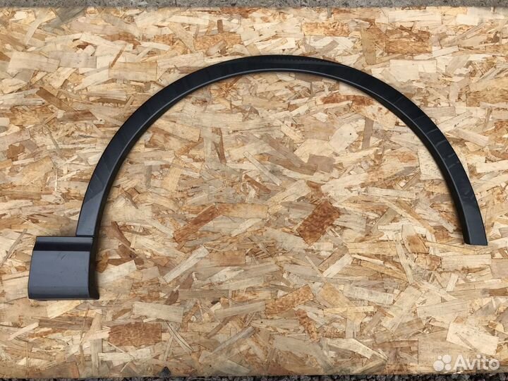 Накладка крыла переднего правого Audi Q7 4M