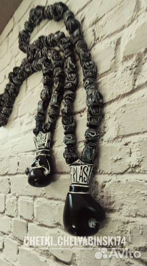 Четки в машину на зеркало заднего вида