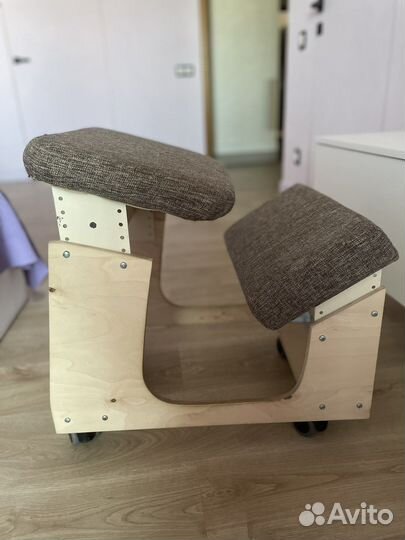 Коленный стул