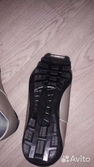 Детские лыжные ботинки