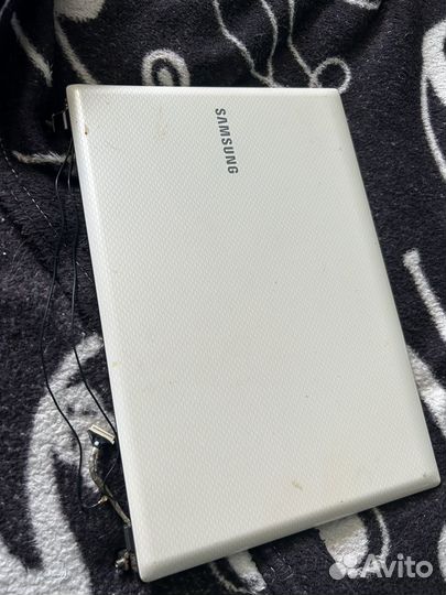 Дисплей от ноутбука samsung