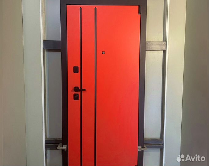 Входная дверь