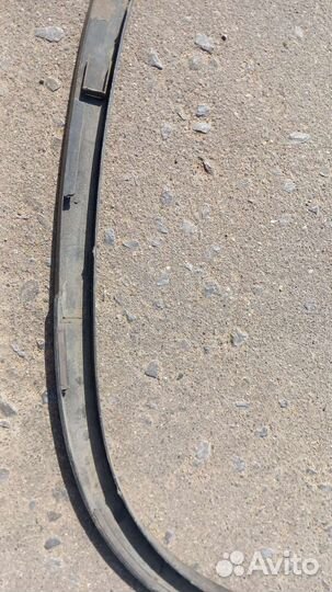 Tiguan 2007-11 молдинг на крыло заднее правое