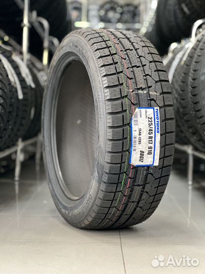 Toyo Observe Garit GIZ 225/45 R17