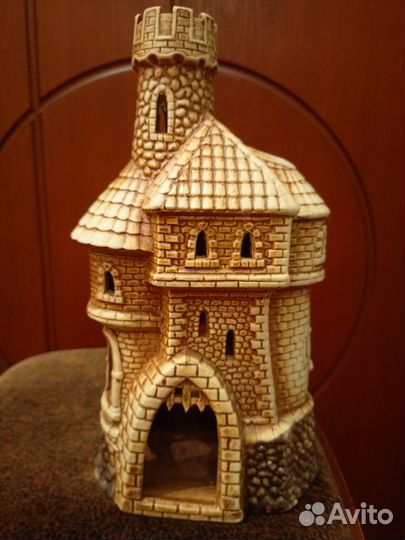 Замок для аквариума